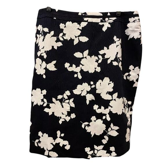 TALBOTS Womens Navy Blue Black & White Floral Pencil Skirt - Sz 8 NWOT - Picture 1 of 6